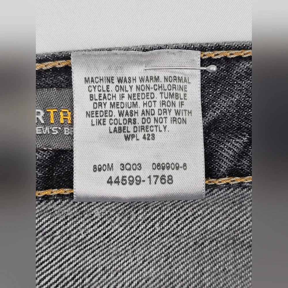 Vintage Levi's Silver‎ Tab Men's 40x32 Relaxed Fit Baggy Jeans in Charcoal